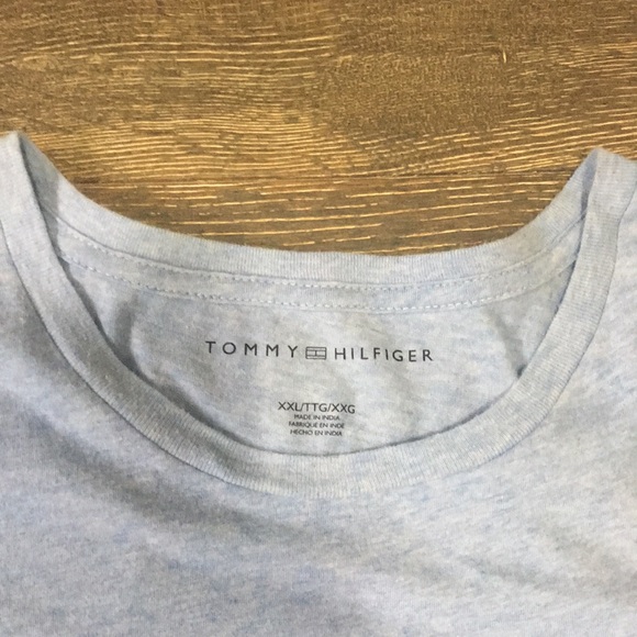 Mens Tommy Hilfiger T-shirt 👕 - Picture 3 of 6